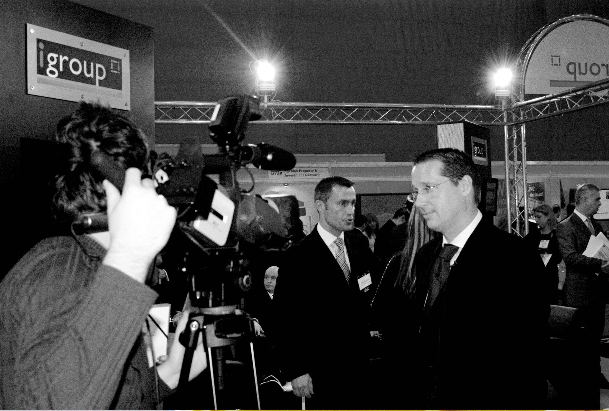 Press photography at the i-group Mortgage Business Expo stand
