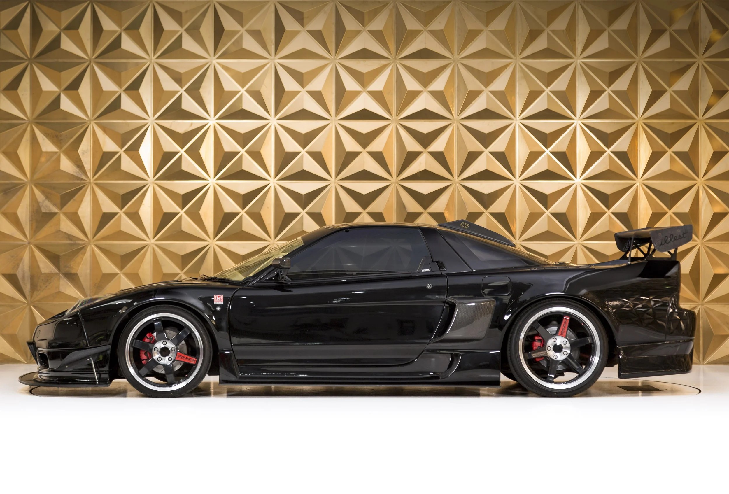 Restored 1991 Honda NSX, side profile